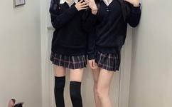 A片粗大的内捧猛烈进出AVV